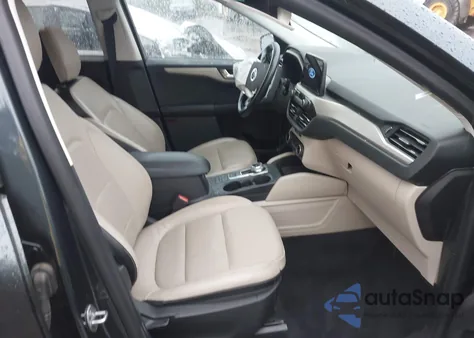 2022 Ford Escape Sel z USA, uszkodzony, nr VIN 1FMCU0H67NUB91714